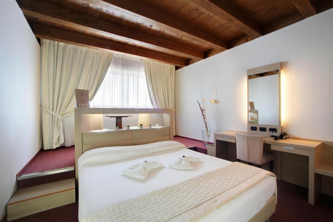 Hotel Cocca Royal Thai Sarnico