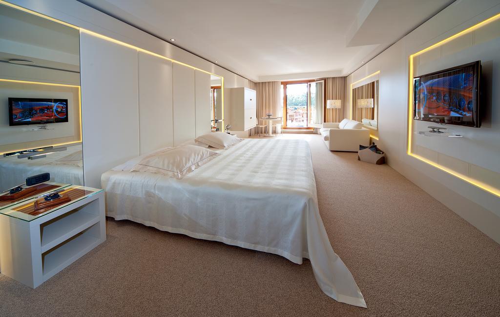 Cocca Royal Thai Hotel