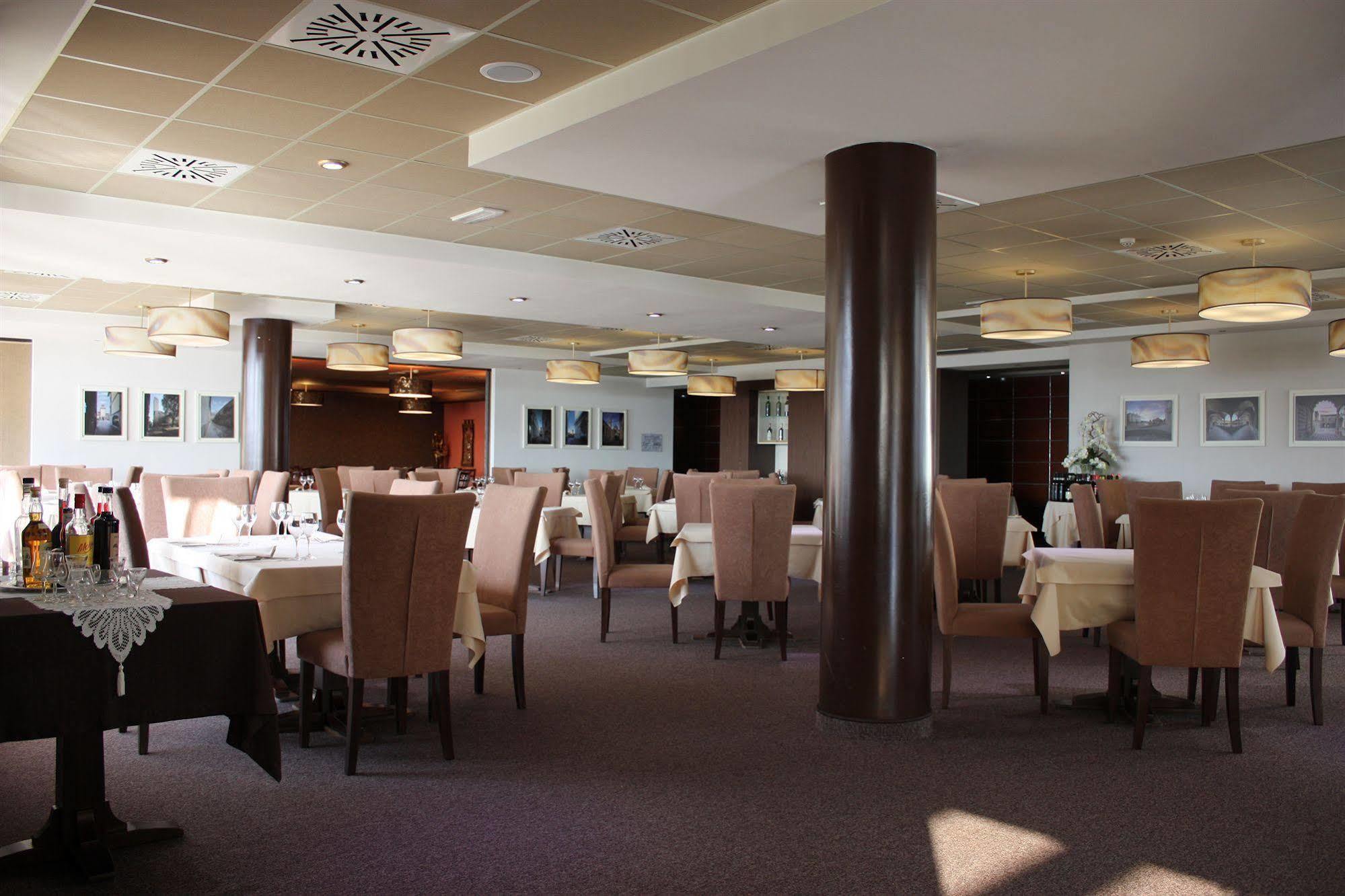 Cocca Royal Thai Hotel Sarnico